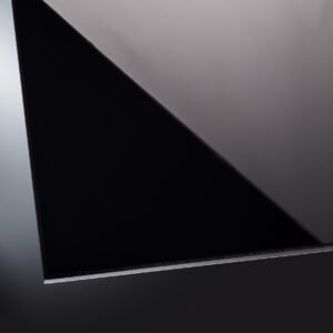 lackiertes-glas-glaenzend-classic-black-ral-9005-glasheld Lackiertes Glas glänzend | Classic Black 9005 | nach Maß